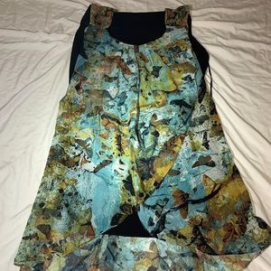 Style&co sleeveless top. 1X butterfly pattern.